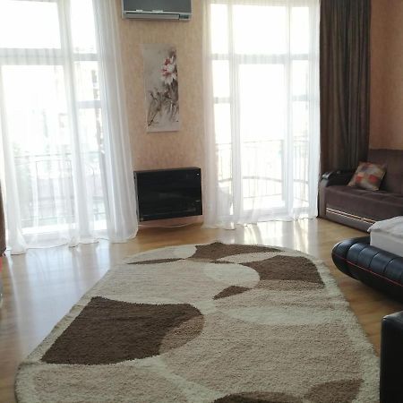 Apartments In The Historical Center Of Batumi, Near The Seaside Park Exterior photo